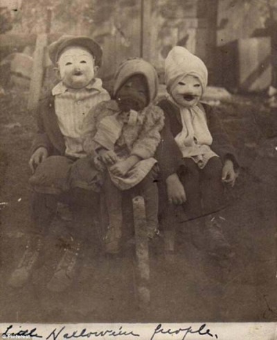 creepy_halloween_costumes_1900s_1