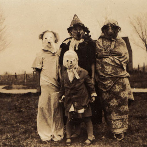 creepy_halloween_costumes_1900s_12